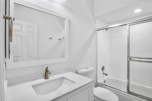 3415 E CHELMSFORD COURT 35, Sarasota, FL 34235
