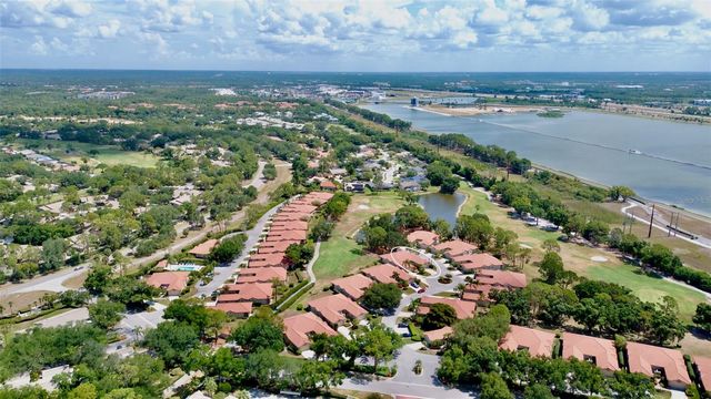 3415 E CHELMSFORD COURT 35, Sarasota, FL 34235