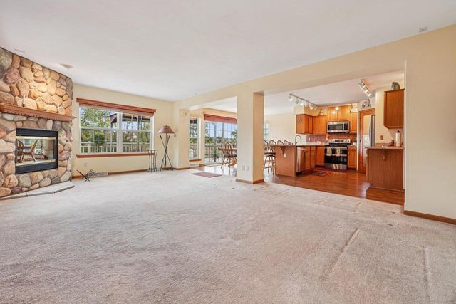 8216 Anna AVENUE, Waterford, WI 53185