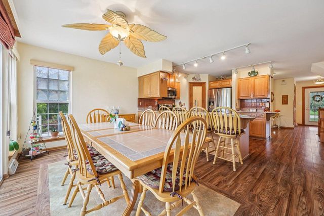 8216 Anna AVENUE, Waterford, WI 53185