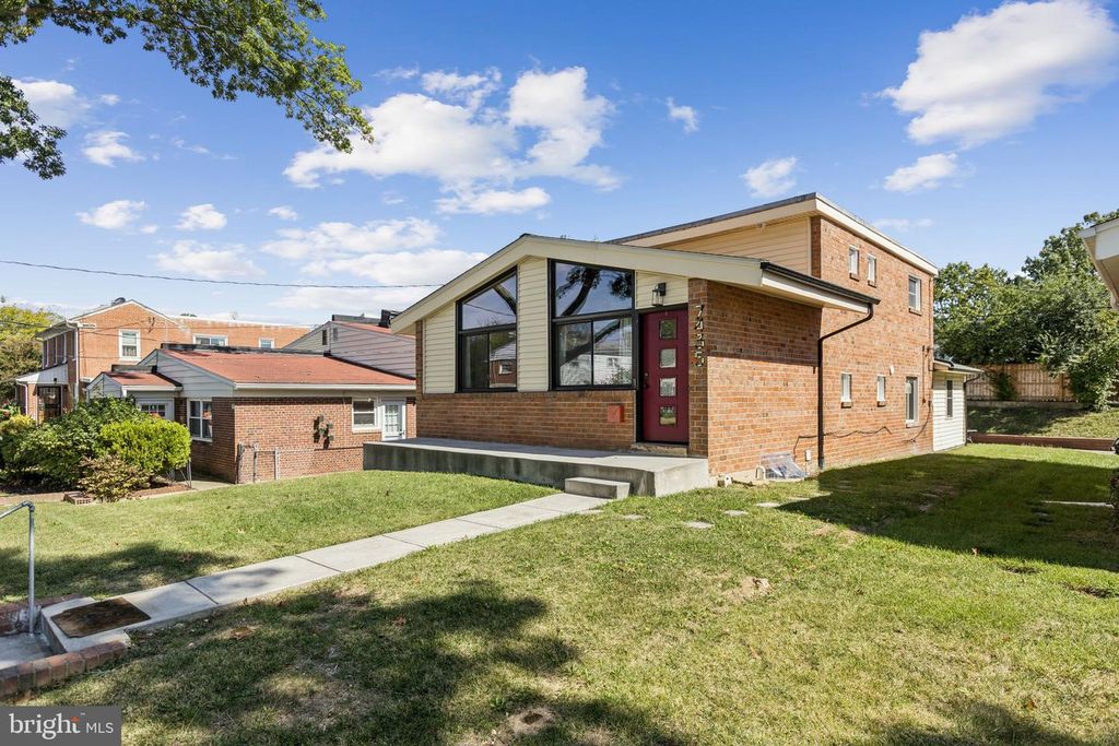 7435 8TH ST NW, Washington, DC 20012