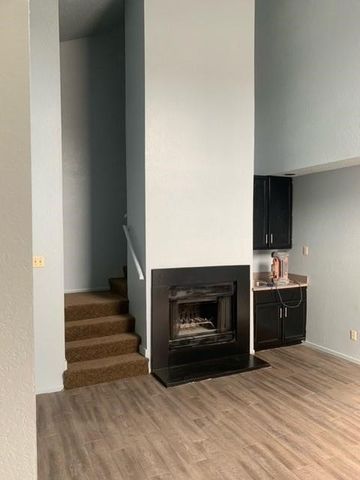 617 Lost Springs Court, Arlington, TX 76012