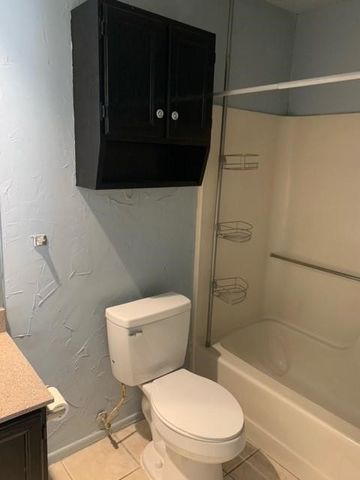 617 Lost Springs Court, Arlington, TX 76012