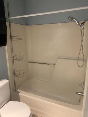 617 Lost Springs Court, Arlington, TX 76012