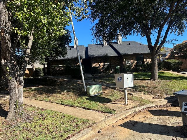 617 Lost Springs Court, Arlington, TX 76012