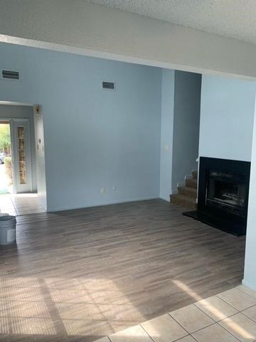 617 Lost Springs Court, Arlington, TX 76012