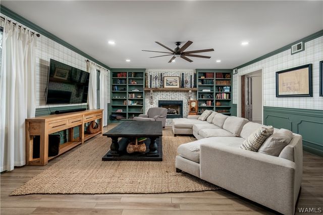 10400 Loganwood, Northport, AL 35473