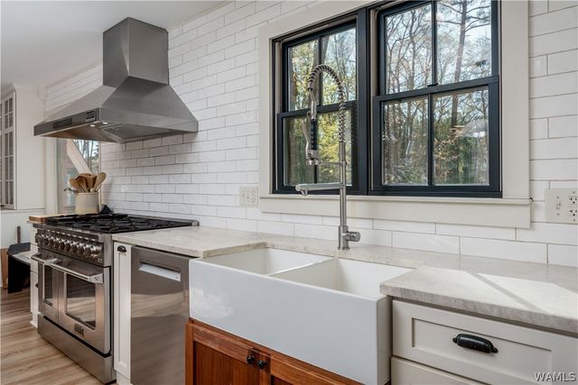 10400 Loganwood, Northport, AL 35473