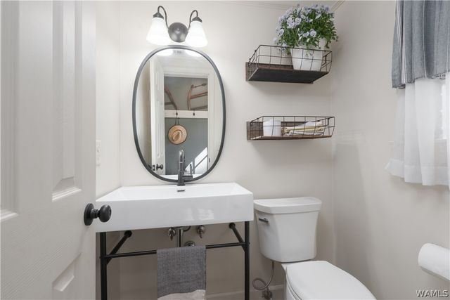 10400 Loganwood, Northport, AL 35473