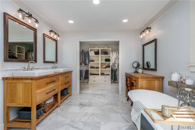 10400 Loganwood, Northport, AL 35473