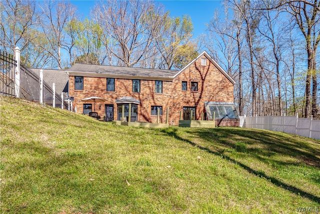 10400 Loganwood, Northport, AL 35473