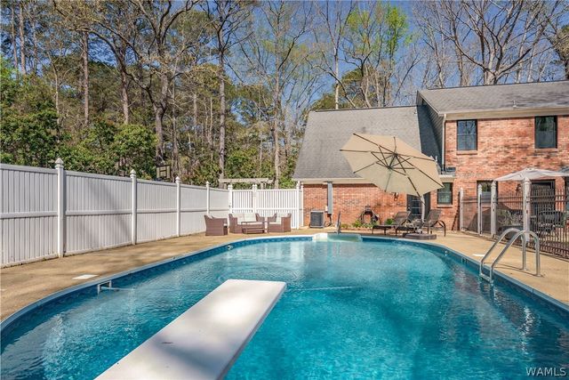 10400 Loganwood, Northport, AL 35473