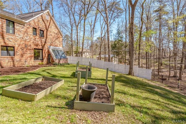 10400 Loganwood, Northport, AL 35473