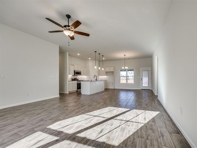 1025 SE 16th Terrace, Newcastle, OK 73065