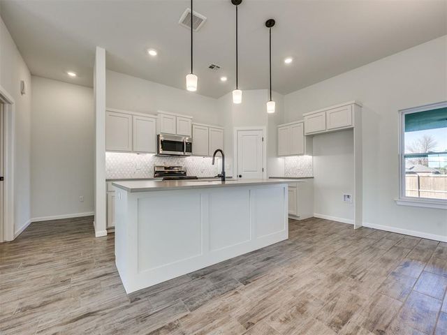 1025 SE 16th Terrace, Newcastle, OK 73065