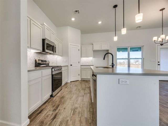 1025 SE 16th Terrace, Newcastle, OK 73065