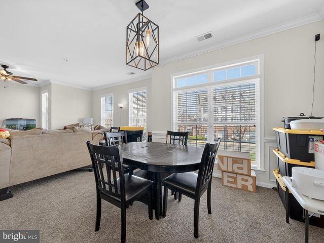 6827 HAMPTON BAY LN, Gainesville, VA 20155