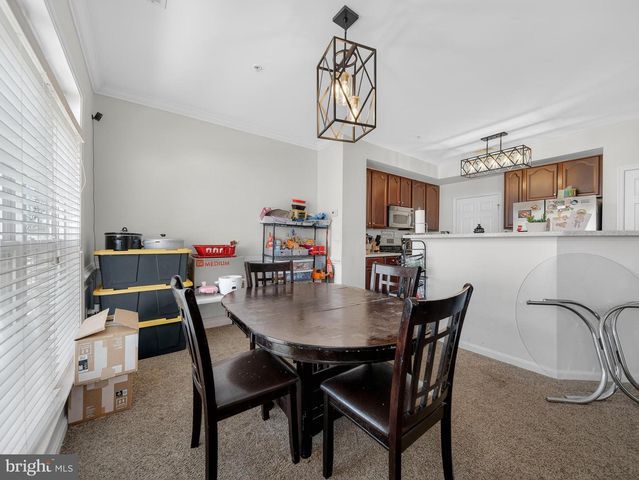 6827 HAMPTON BAY LN, Gainesville, VA 20155