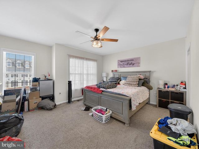 6827 HAMPTON BAY LN, Gainesville, VA 20155