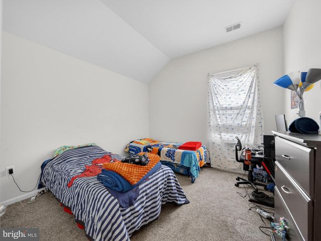 6827 HAMPTON BAY LN, Gainesville, VA 20155