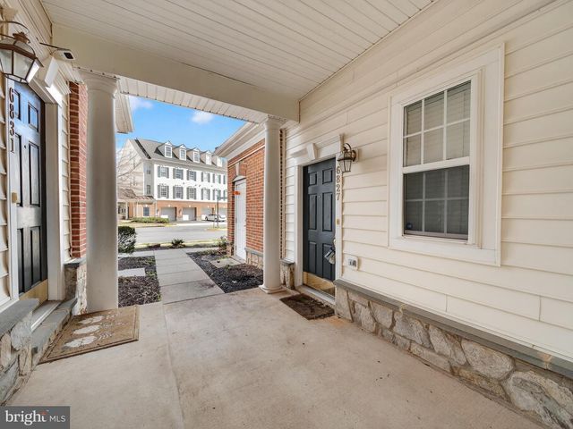 6827 HAMPTON BAY LN, Gainesville, VA 20155