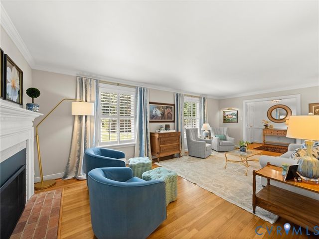 222 E Brook Run Dr, Richmond, VA 23238