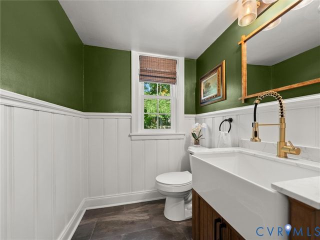 222 E Brook Run Dr, Richmond, VA 23238