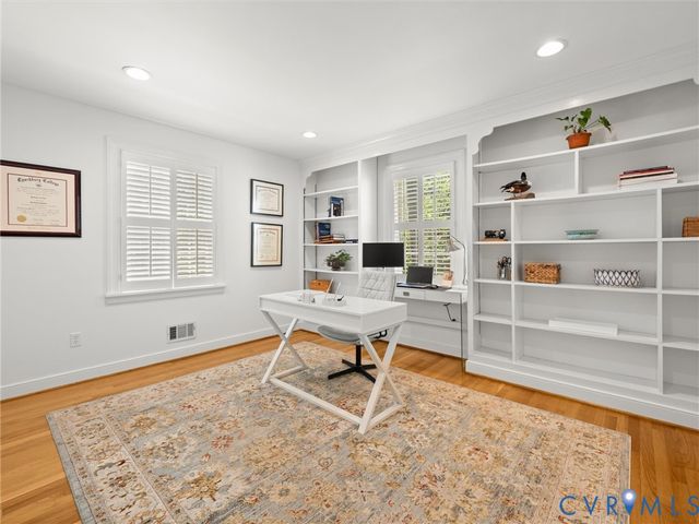 222 E Brook Run Dr, Richmond, VA 23238