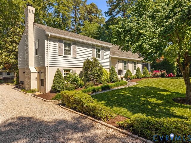 222 E Brook Run Dr, Richmond, VA 23238