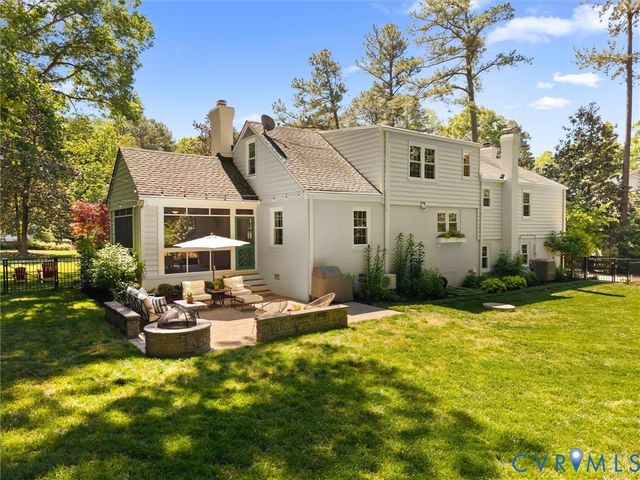 222 E Brook Run Dr, Richmond, VA 23238