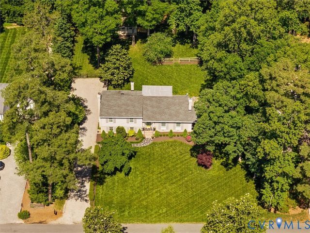 222 E Brook Run Dr, Richmond, VA 23238