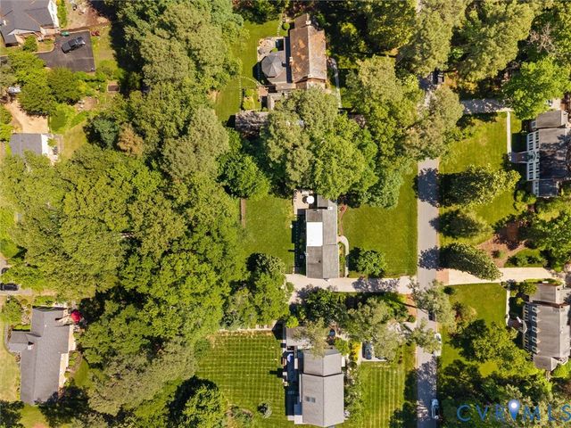 222 E Brook Run Dr, Richmond, VA 23238