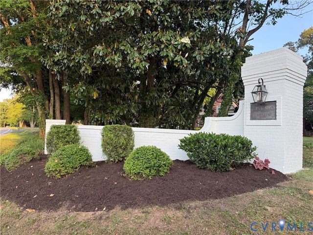 222 E Brook Run Dr, Richmond, VA 23238