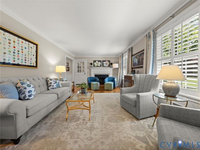 222 E Brook Run Dr, Richmond, VA 23238