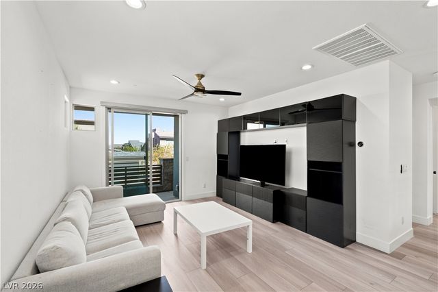 6865 Stellar Wind Street, Las Vegas, NV 89135