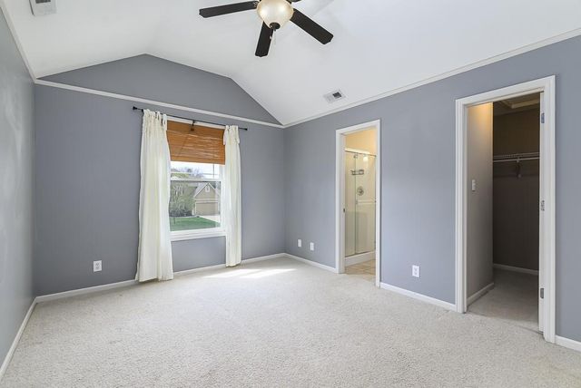 672 Everly Court, Lansing, KS 66043