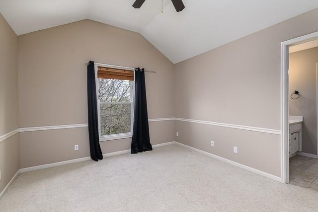 672 Everly Court, Lansing, KS 66043