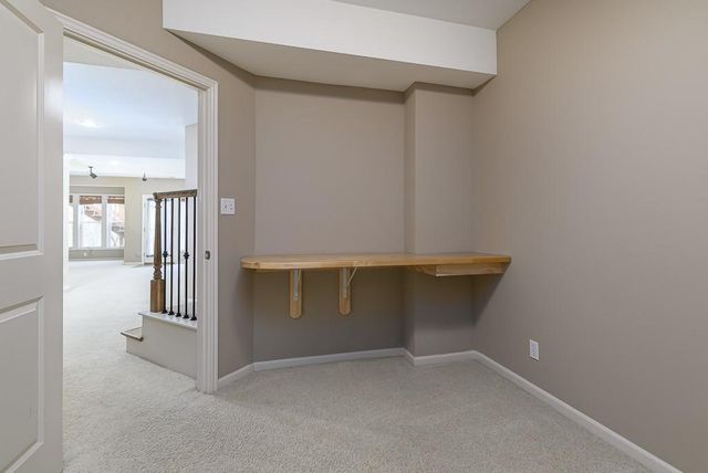 672 Everly Court, Lansing, KS 66043