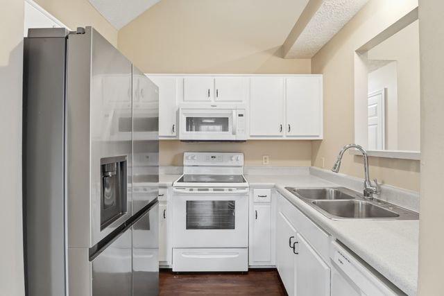 620 Creekfront Dr, Mount Juliet, TN 37122