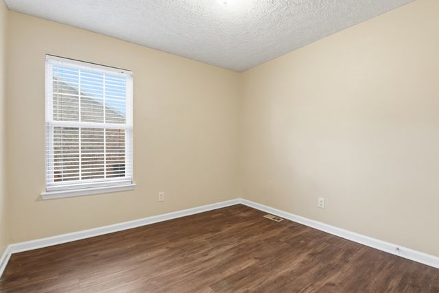 620 Creekfront Dr, Mount Juliet, TN 37122