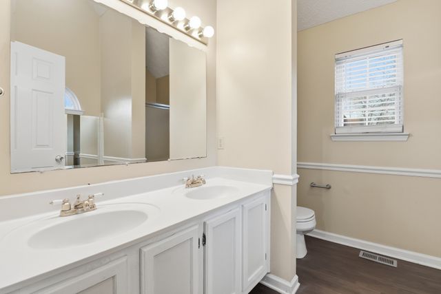 620 Creekfront Dr, Mount Juliet, TN 37122