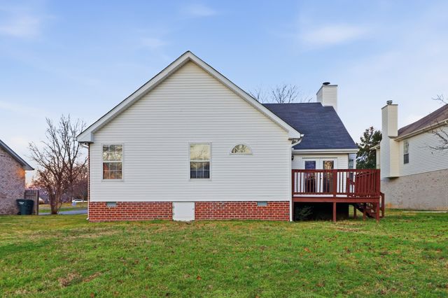 620 Creekfront Dr, Mount Juliet, TN 37122