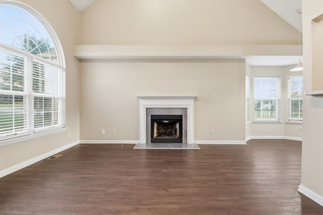 620 Creekfront Dr, Mount Juliet, TN 37122