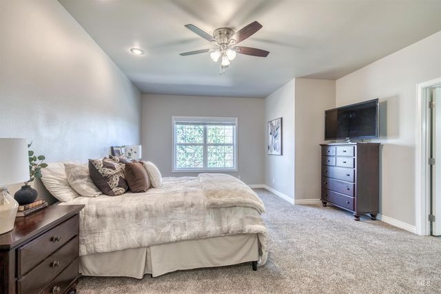 85 S Vandries Ave, Eagle, ID 83616