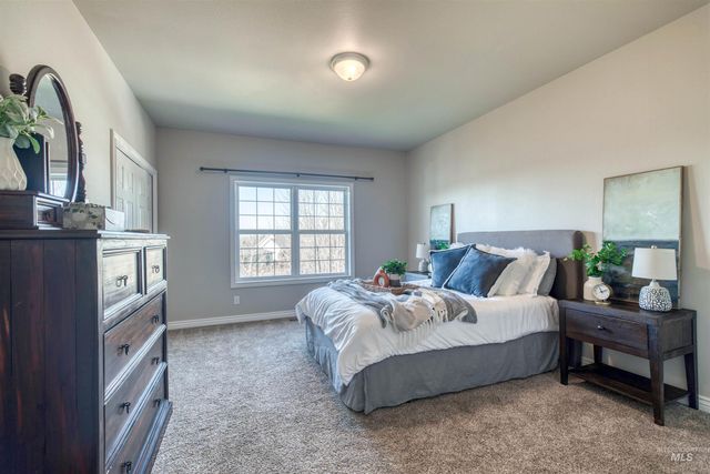 85 S Vandries Ave, Eagle, ID 83616