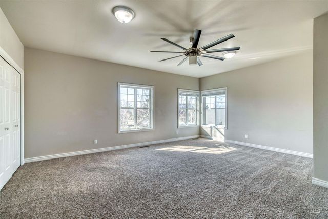 85 S Vandries Ave, Eagle, ID 83616