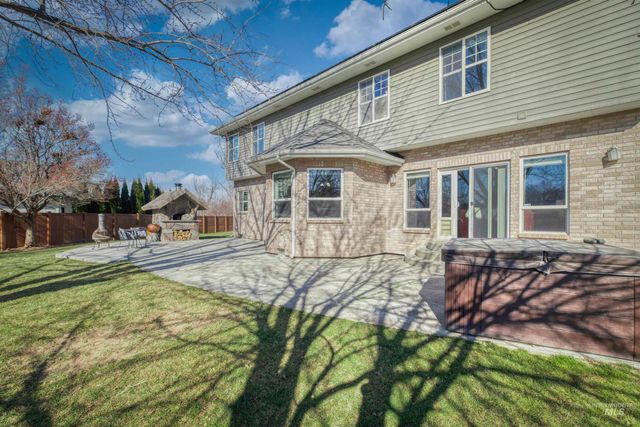 85 S Vandries Ave, Eagle, ID 83616