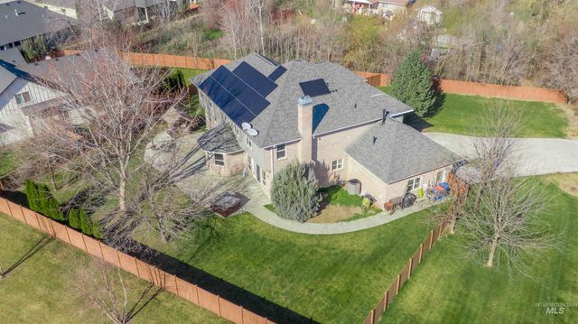 85 S Vandries Ave, Eagle, ID 83616