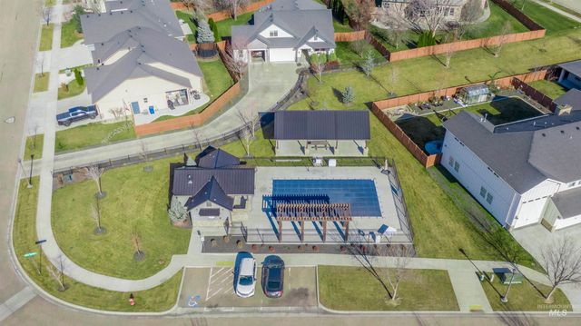 85 S Vandries Ave, Eagle, ID 83616