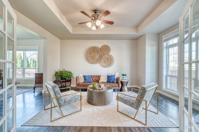 85 S Vandries Ave, Eagle, ID 83616